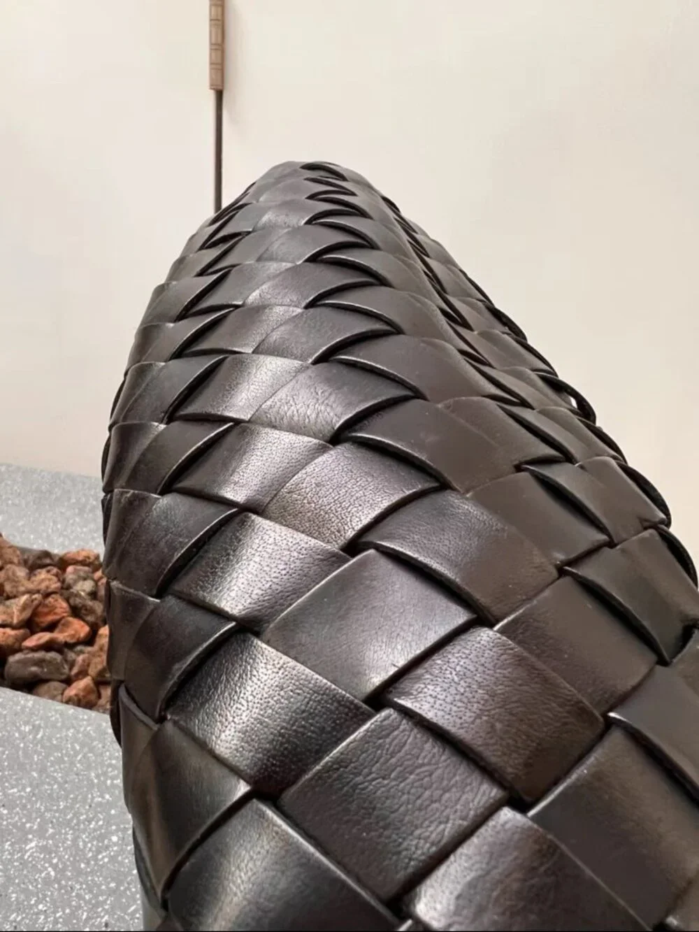 Dragon Diffusion Black Woven Bag - Picture 3 of 6